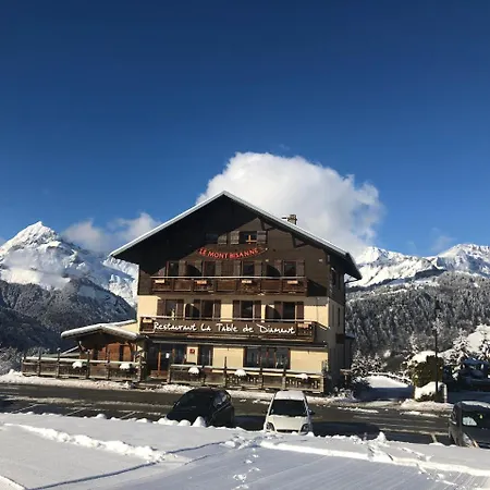 Le Mont Bisanne فندق 3*